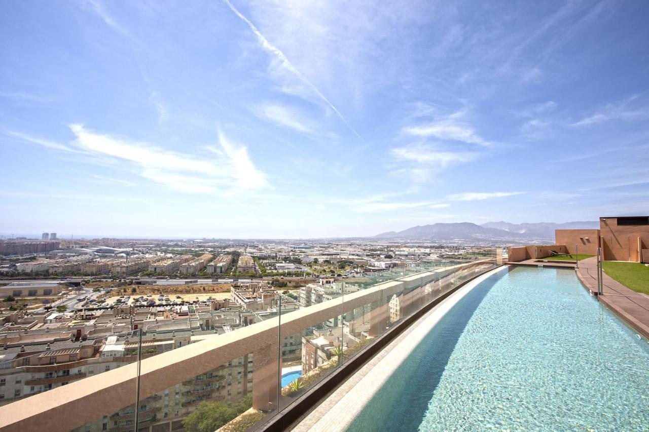 -Malagasunapts-Skygarden Teatinos Pool Playground ภายนอก รูปภาพ