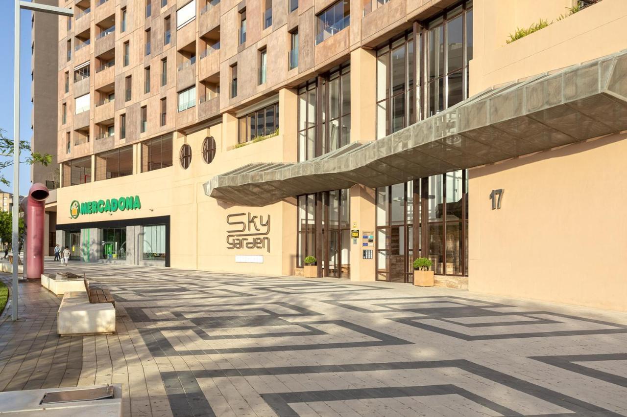 -Malagasunapts-Skygarden Teatinos Pool Playground ภายนอก รูปภาพ