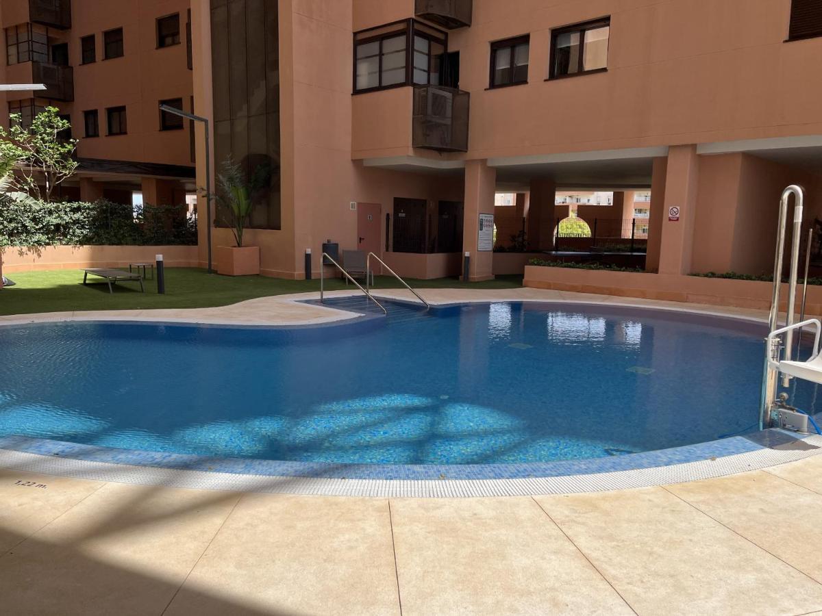 -Malagasunapts-Skygarden Teatinos Pool Playground ภายนอก รูปภาพ